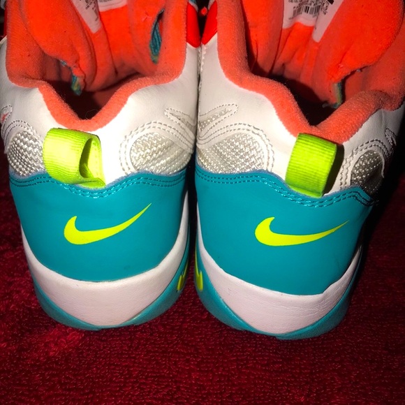 AIR speed TURF (GS) NIKES (worn only once )💕 - Picture 4 of 5